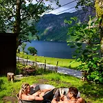 Ved Preikestolen Jaktstuga Forsand