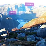 Ved Preikestolen Jaktstuga *
