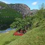 Ved Preikestolen * Forsand
