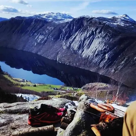 Ved Preikestolen Chata *