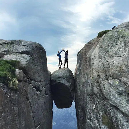 Ved Preikestolen Chata Forsand