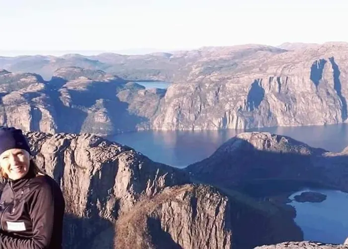 Ved Preikestolen
