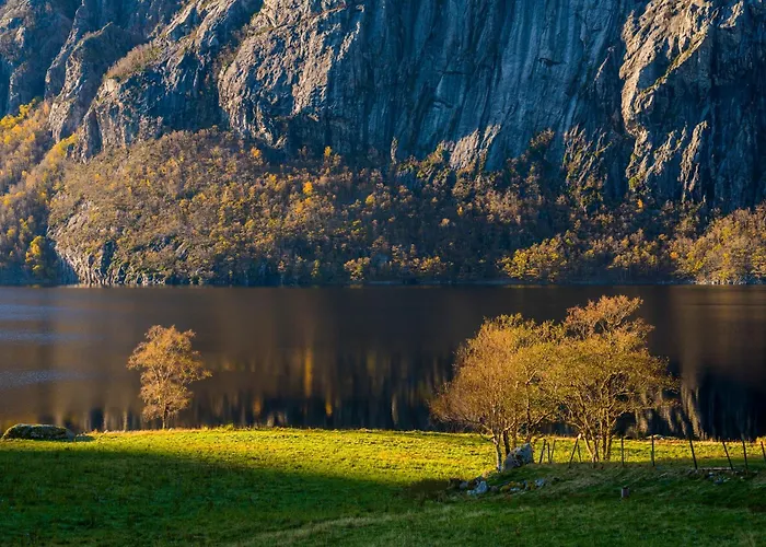 Ved Preikestolen אכסניה Forsand